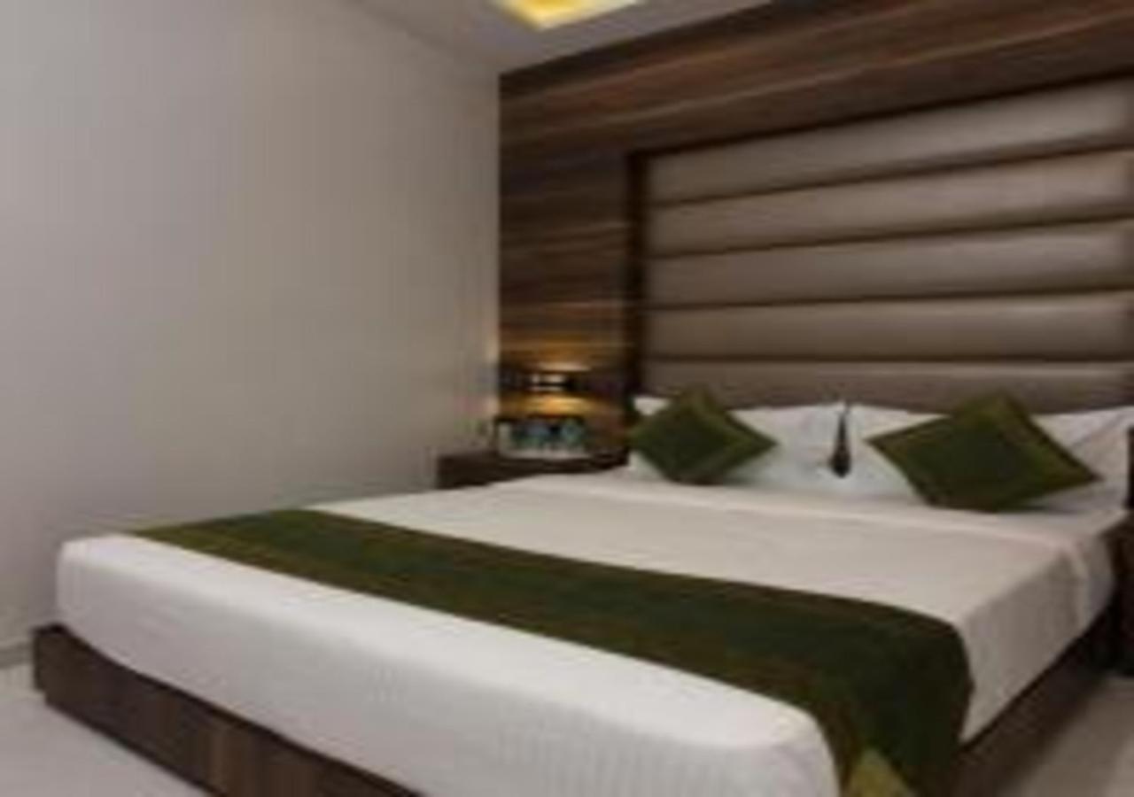 Meriton International Airport T-2 Hotel Bombay